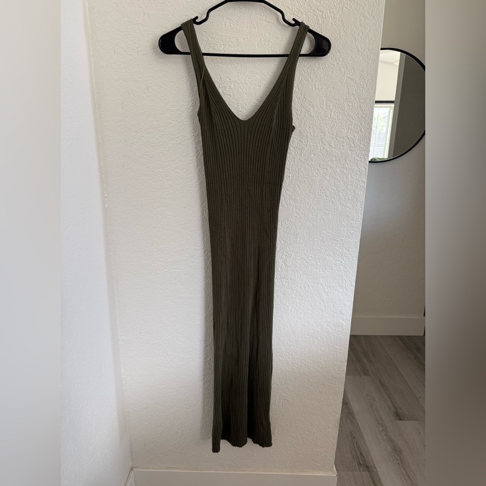 Olive Green Sleeveless Maxi Dress - VICI
